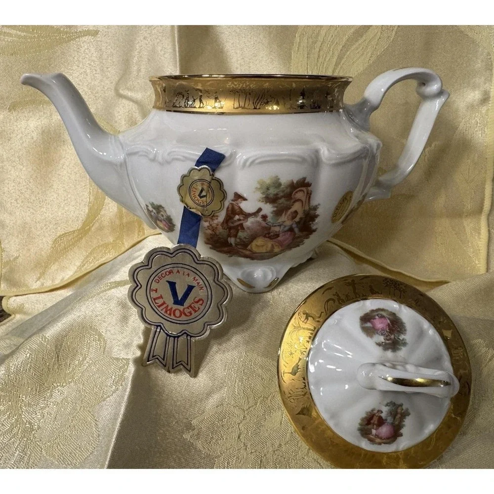 T. Limoges Vizavi Oro Fragonard Teapot Italy 24K Gold Courting Scene w/ Lid NEW